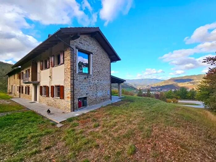 Casa con 6 locali in vendita in Monesiglio