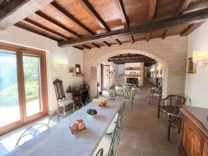 Casa con 8 locali in vendita in Vocabolo Villa Pinciana Snc, Orte