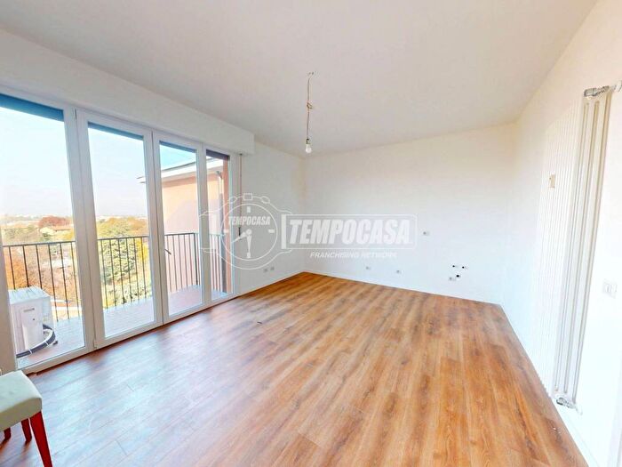 Appartamento monolocale in affitto in Via Val di Bondo, Comasina, Milano