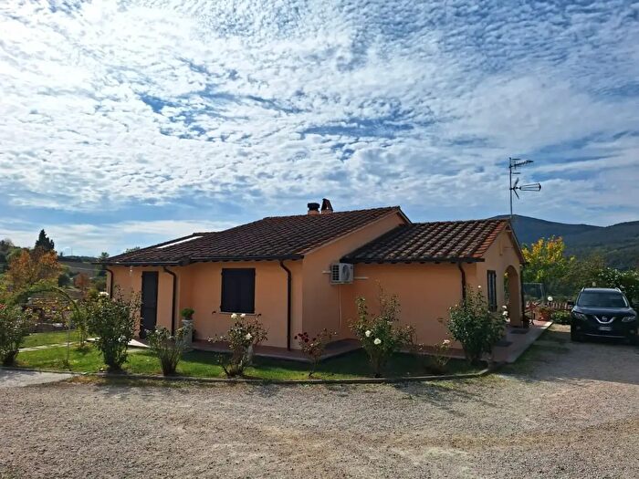 Casa con 16 locali in vendita in Strada di San Cristoforo, Amelia