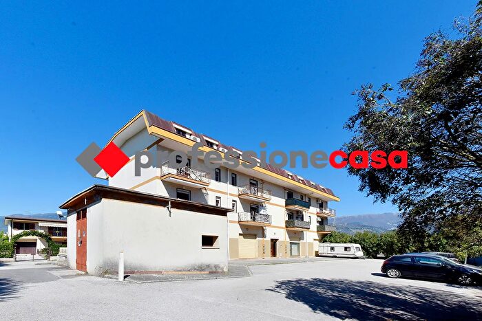 Case in Vendita e in Affitto - 2