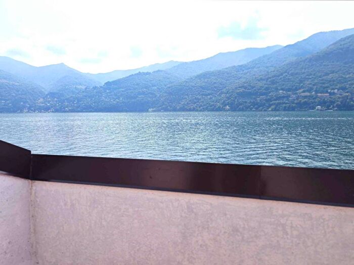 Appartamento monolocale in affitto in Via Regina, Centro, Carate Urio