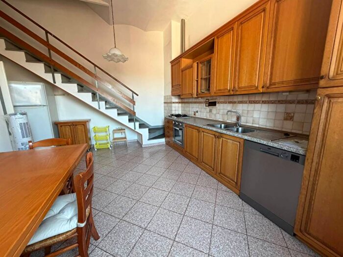 Appartamento trilocale in affitto in Via Santa Maria, Santo Spirito, Firenze