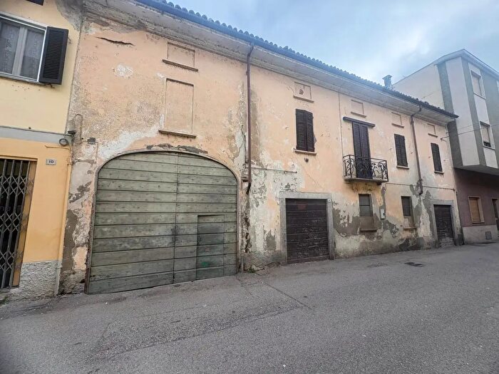 Case in Vendita e in Affitto - 3