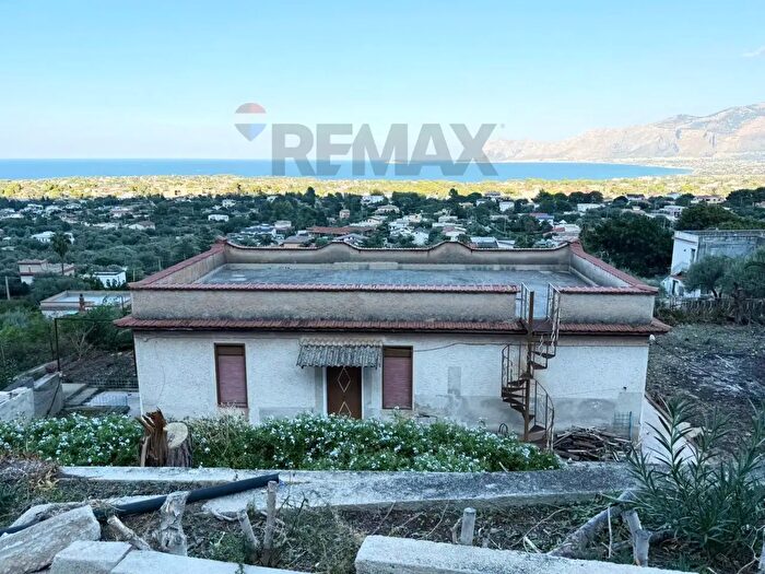 Casa con 5 locali in vendita in Contrada Giagaffe Snc, Carini