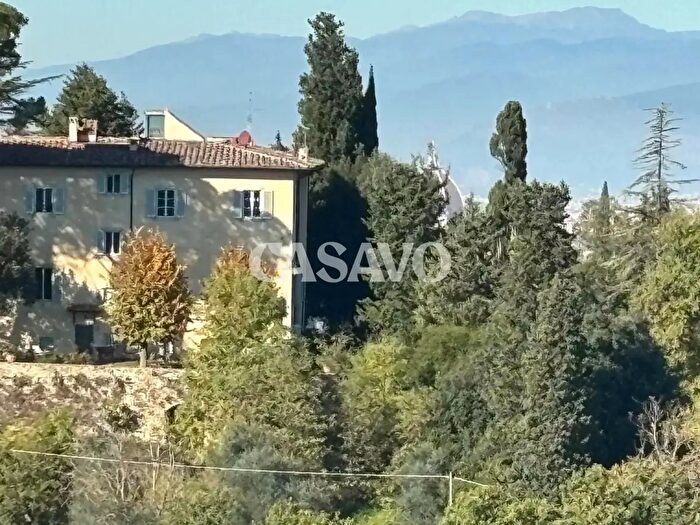 Appartamento con 5 locali in vendita in Via Buia, Firenze