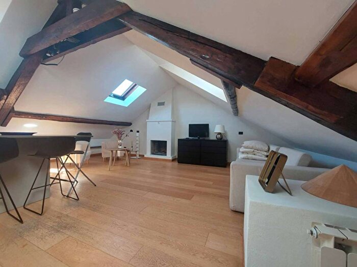 Appartamento trilocale in affitto in Via Arnolfo di Cambio, Paolo Sarpi, Milano