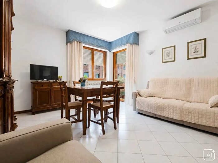 Appartamento con 5 locali in vendita in Siena