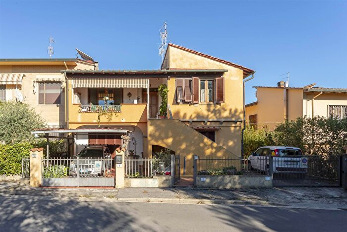 Appartamento con 5 locali in vendita in Via del Setaiolo, Signa