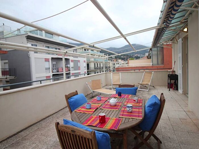 Casa con 5 locali in affitto in Corso A Diaz, Via Roma Borgo Barusso, Alassio