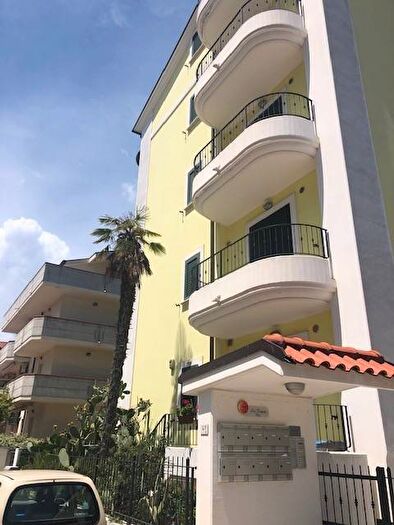 Appartamento trilocale in affitto in via Trento, Centro, Alba Adriatica
