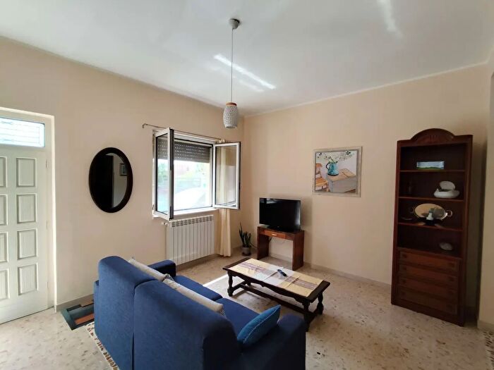 Appartamento trilocale in affitto in Catanzaro