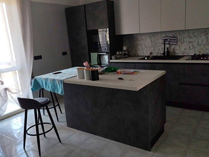 Appartamento quadrilocale in affitto in Via Pisciarelli, Bagnoli, Napoli