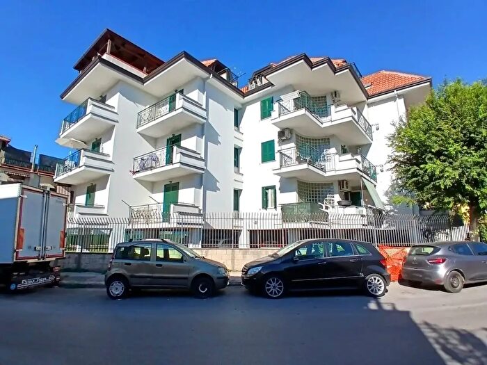 Appartamento trilocale in vendita in Via Magellano, Giugliano In Campania