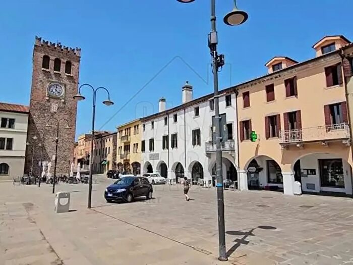 Appartamento quadrilocale in vendita in Piazza Mazzini, Monselice