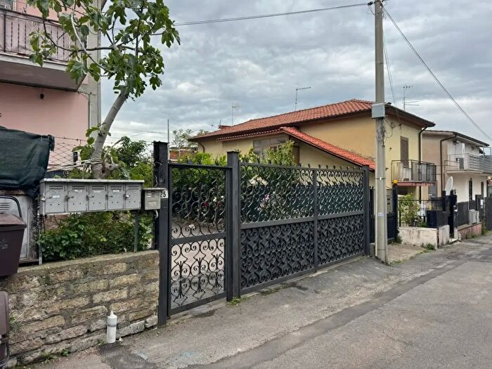 Appartamento trilocale in affitto in Via Cesena, Albano Laziale