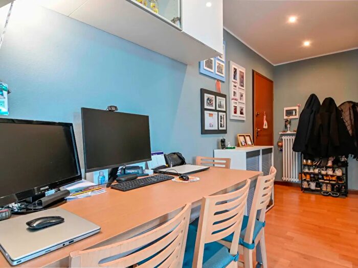 Appartamento trilocale in vendita in Via Valle, Casnigo