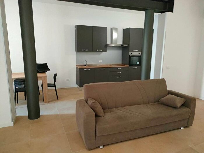 Appartamento trilocale in affitto in Centro, Bevilacqua