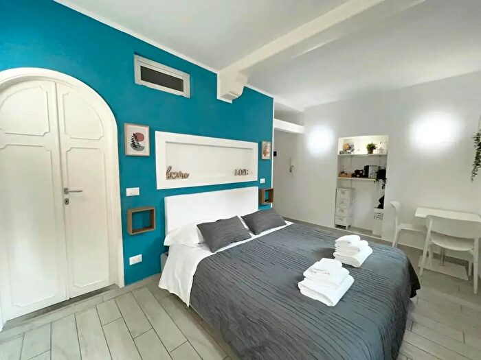 Appartamento bilocale in vendita in Via Maggio, Firenze