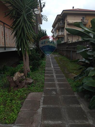 Appartamento con 7 locali in vendita in Via Giorgio Amendola a, Fiumefreddo Di Sicilia