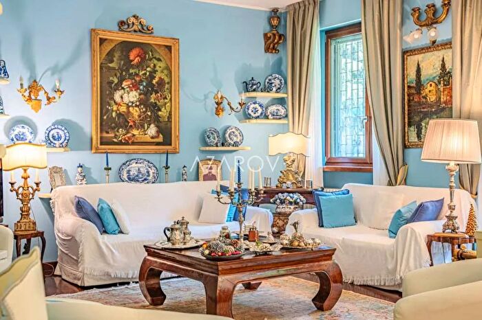 Appartamento trilocale in vendita in Milano