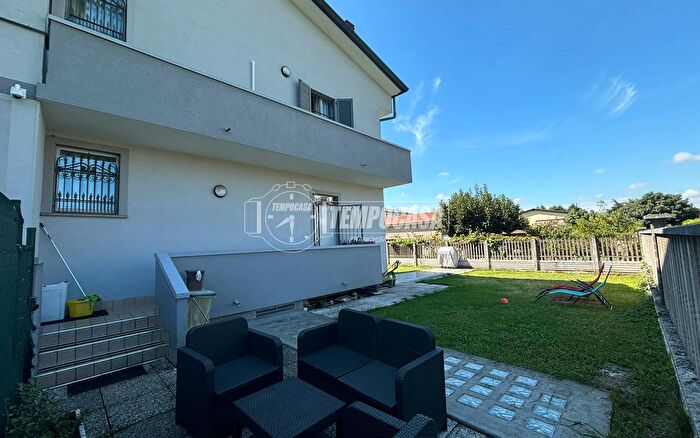 Casa trilocale in vendita in Via del Tramonto E, Seveso