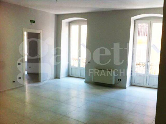 Appartamento trilocale in vendita in Via Roma, Cetraro