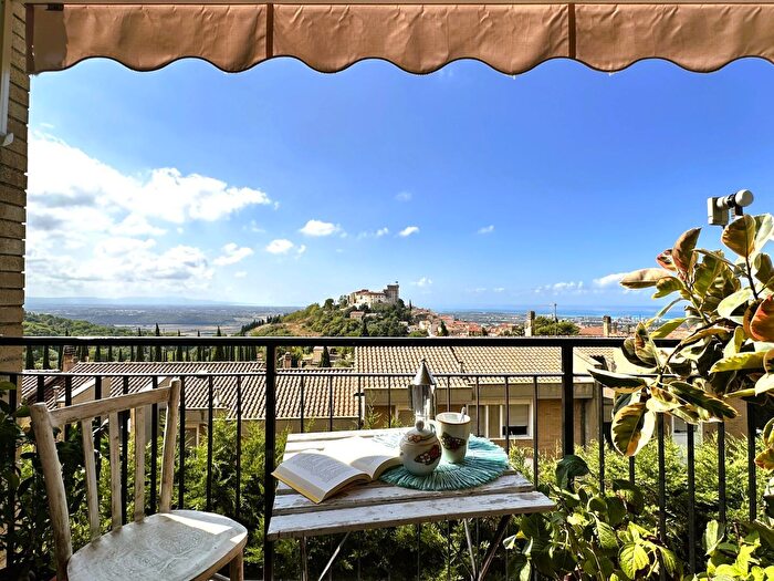 Appartamento quadrilocale in vendita in a Eduardo De Filippo, Rosignano Marittimo