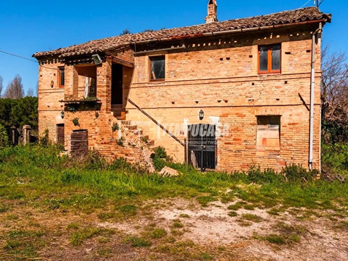 Casa con 10 locali in vendita in Contrada Grazie, Civitanova Marche
