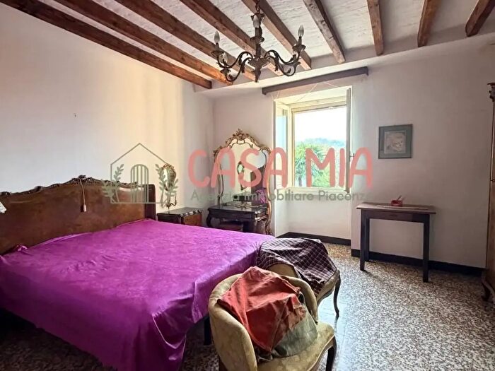 Casa bilocale in vendita in Via del Borgo, Gazzola