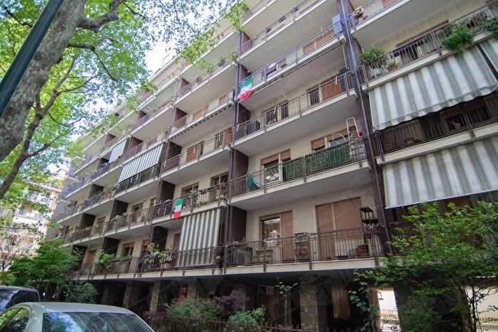 Appartamento trilocale in vendita in Via Leo Lanfranco, Torino