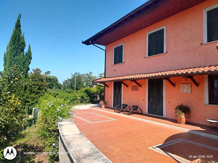 Casa con 6 locali in affitto in Strada Provinciale Torre Noverana, Centro, Ferentino
