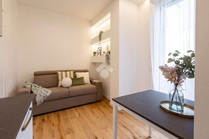 Appartamento bilocale in vendita in Via Clitumno, Milano