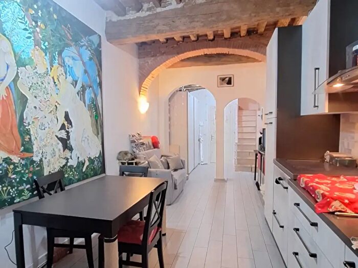 Casa quadrilocale in vendita in Cascina