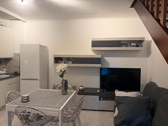 Appartamento quadrilocale in vendita in Luni