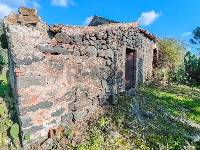 Casa trilocale in vendita in Contrada Acquarossa Strada Provinciale ii Snc, Belpasso