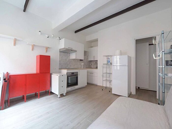 Appartamento bilocale in affitto in Via San Martino, Centro Storico, Reggio Emilia