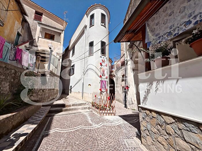 Appartamento bilocale in vendita in Via Mura di Palma, Corbara