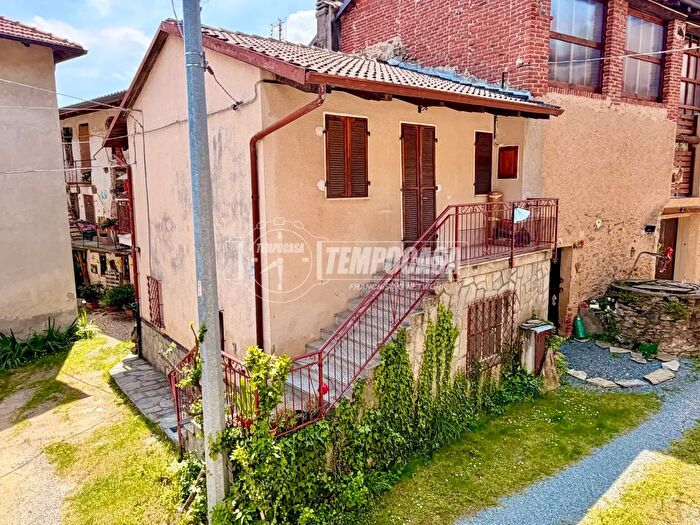 Appartamento trilocale in vendita in Via Freinetto, Coazze