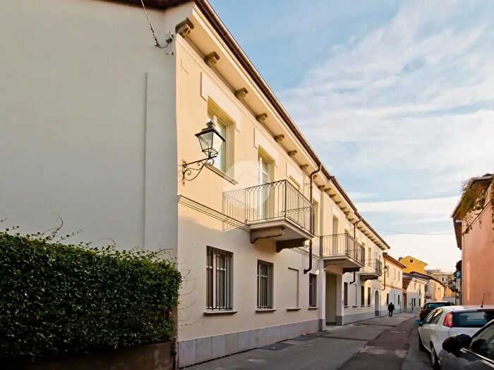 Appartamento bilocale in affitto in Via Veneria, Bra