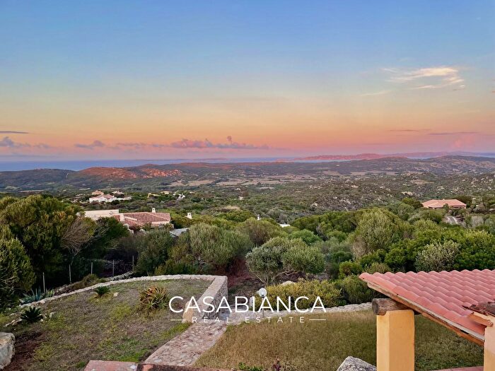 Casa quadrilocale in vendita in Via Capizza di Vacca, Santa Teresa Gallura