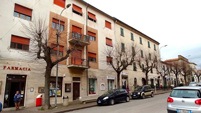 Appartamento quadrilocale in vendita in Via Corso Roma, Roccastrada