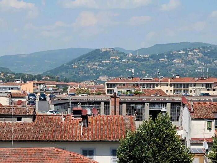 Appartamento monolocale in affitto in Lungarno Amerigo Vespucci, Firenze