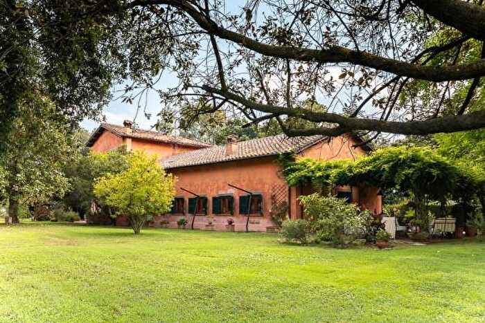 Casa con 6 locali in vendita in Via Appia Antica, Roma