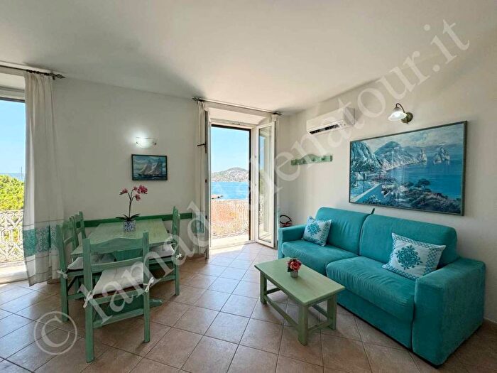 Appartamento bilocale in affitto in La Maddalena