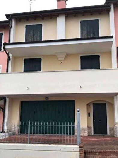 Casa trilocale in vendita in Via Serramazzoni ° Tronco, Prignano Sulla Secchia