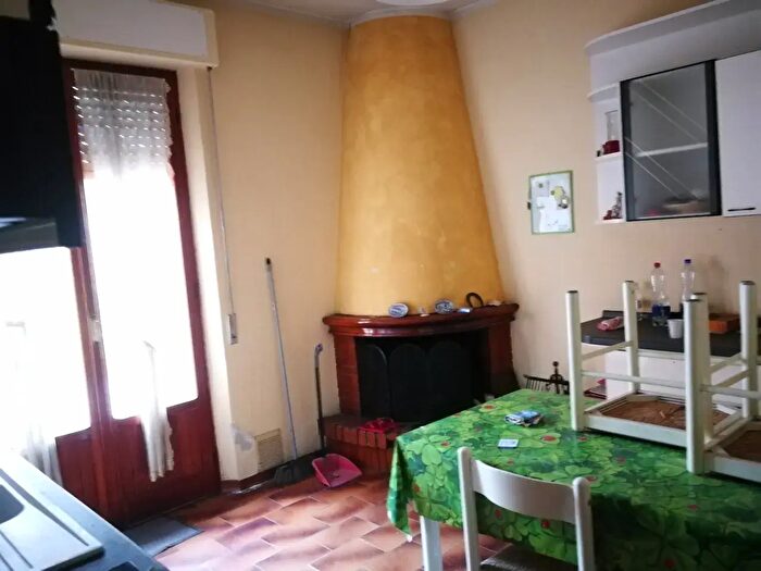 Casa con 8 locali in vendita in Castelbellino