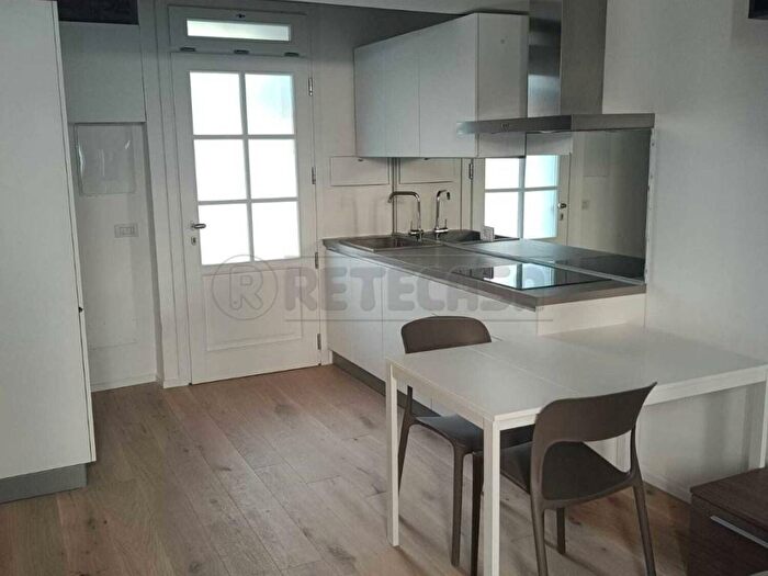 Appartamento bilocale in affitto in Via Settembre, Centro Storico, Crema