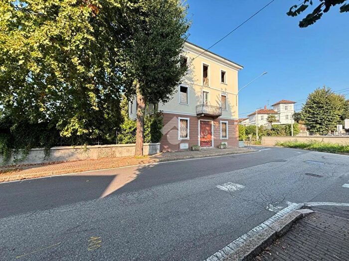 Case in Vendita e in Affitto - 2