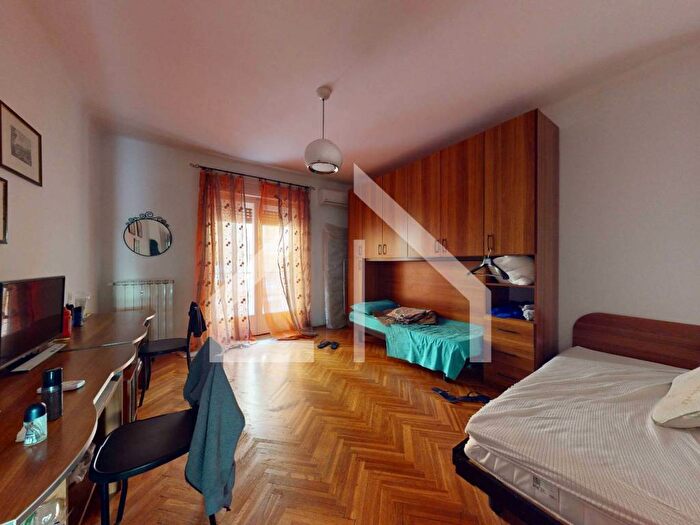 Appartamento trilocale in affitto in Via Sottoripa, Cologna Università, Trieste